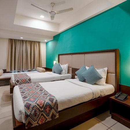 Gcc Hotel And Club Mira-Bhayandar Exterior foto